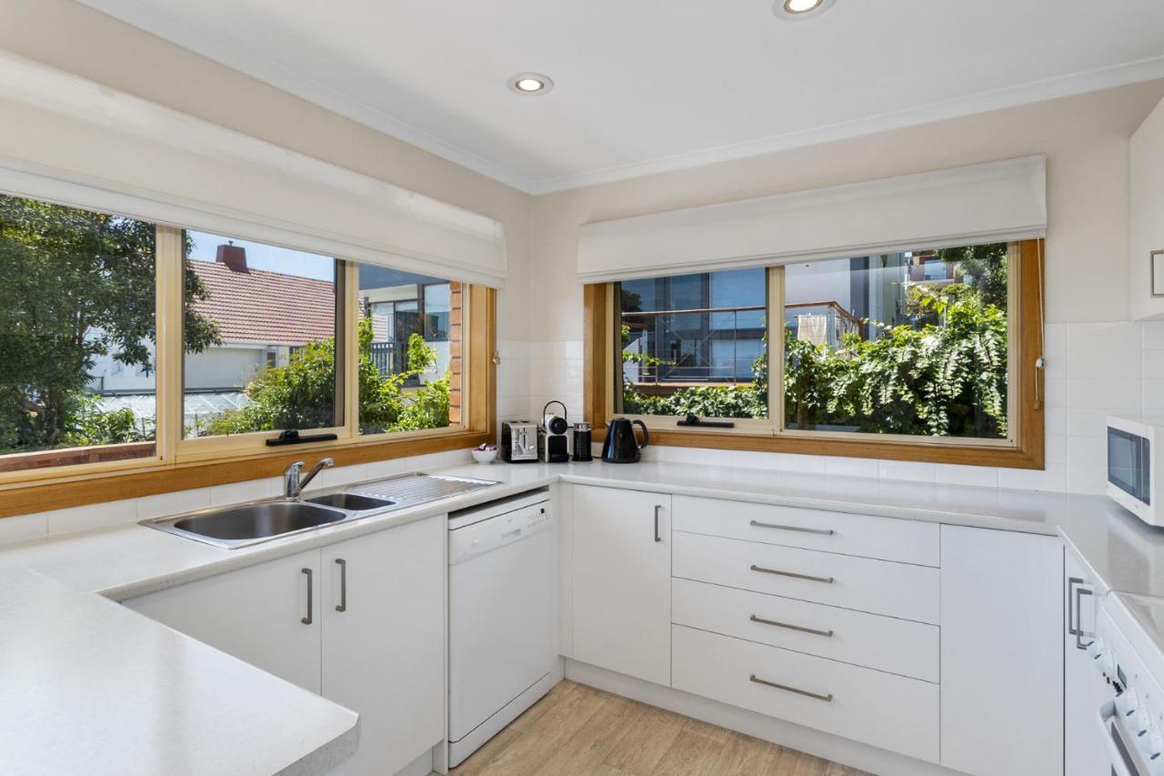 Reflections On The Bay Villa Hobart Exterior photo